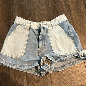 Cute jeans, but very short